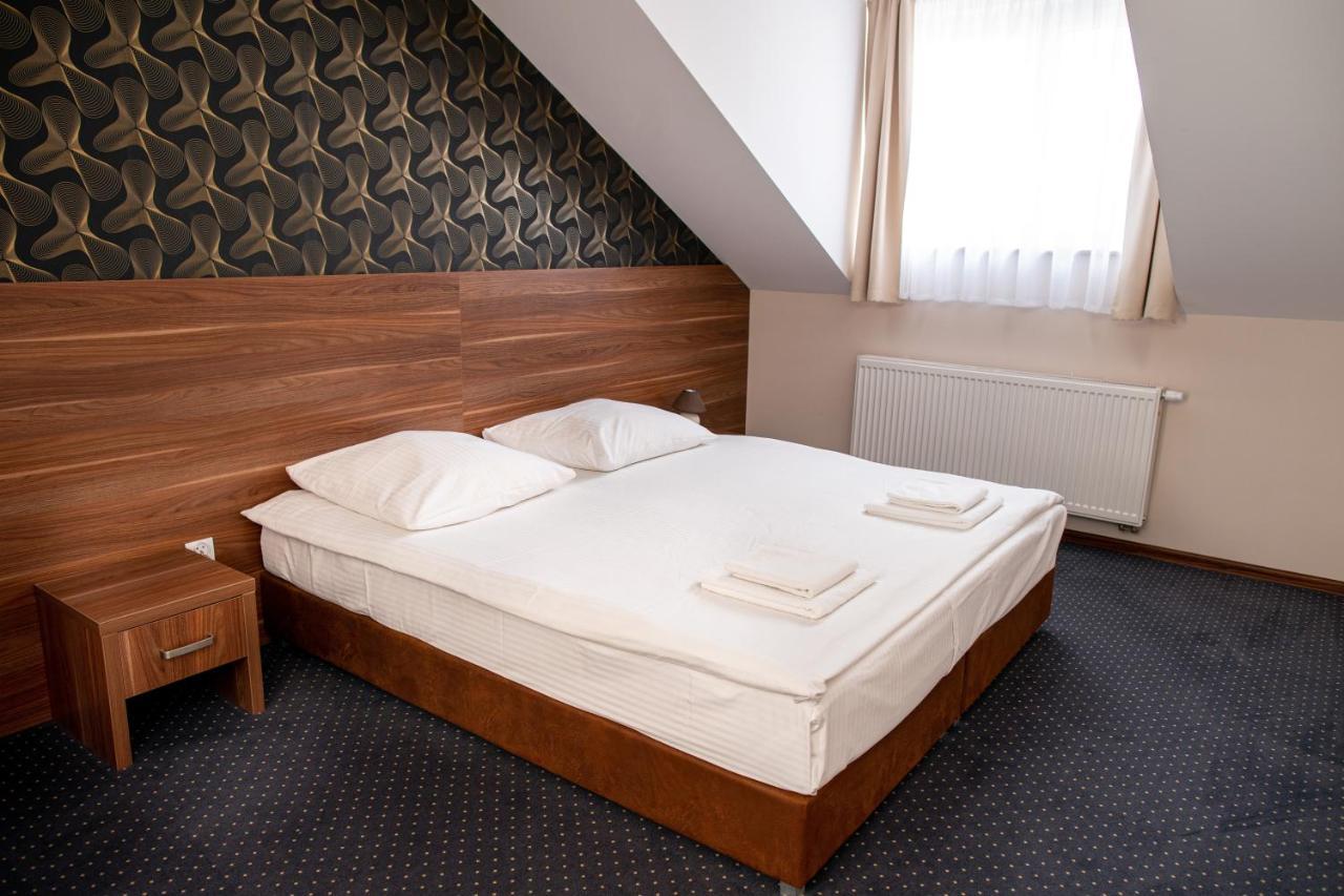 Aparthotel Babilon Krzeszów Krzeszow  Exterior foto