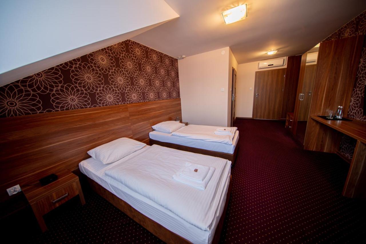 Aparthotel Babilon Krzeszów Krzeszow  Exterior foto