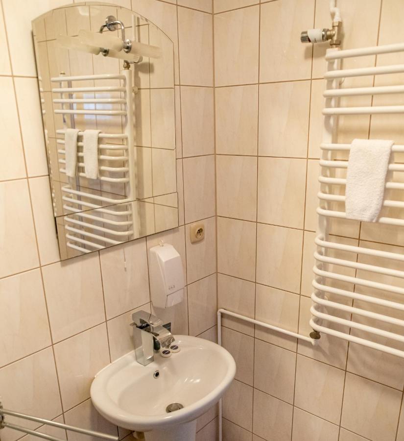 Aparthotel Babilon Krzeszów Krzeszow  Exterior foto